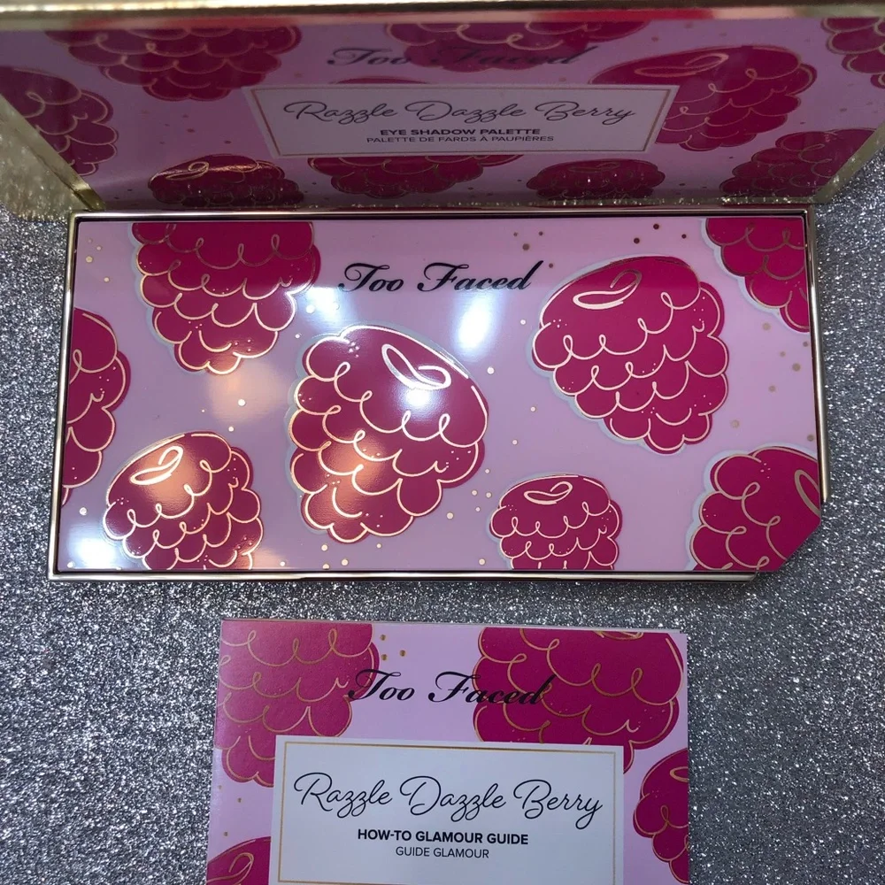 BNIB! Limited Edition! Discontinued! Too Faced Razzle Dazzle Berry Eyeshadow 🎨